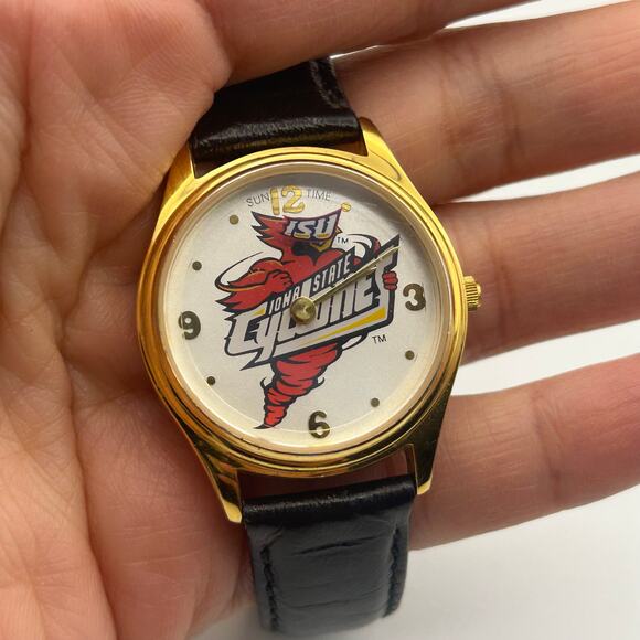 ISU Gold Tone Black Leather Women’s Watch Working New Battery - Picture 7 of 8